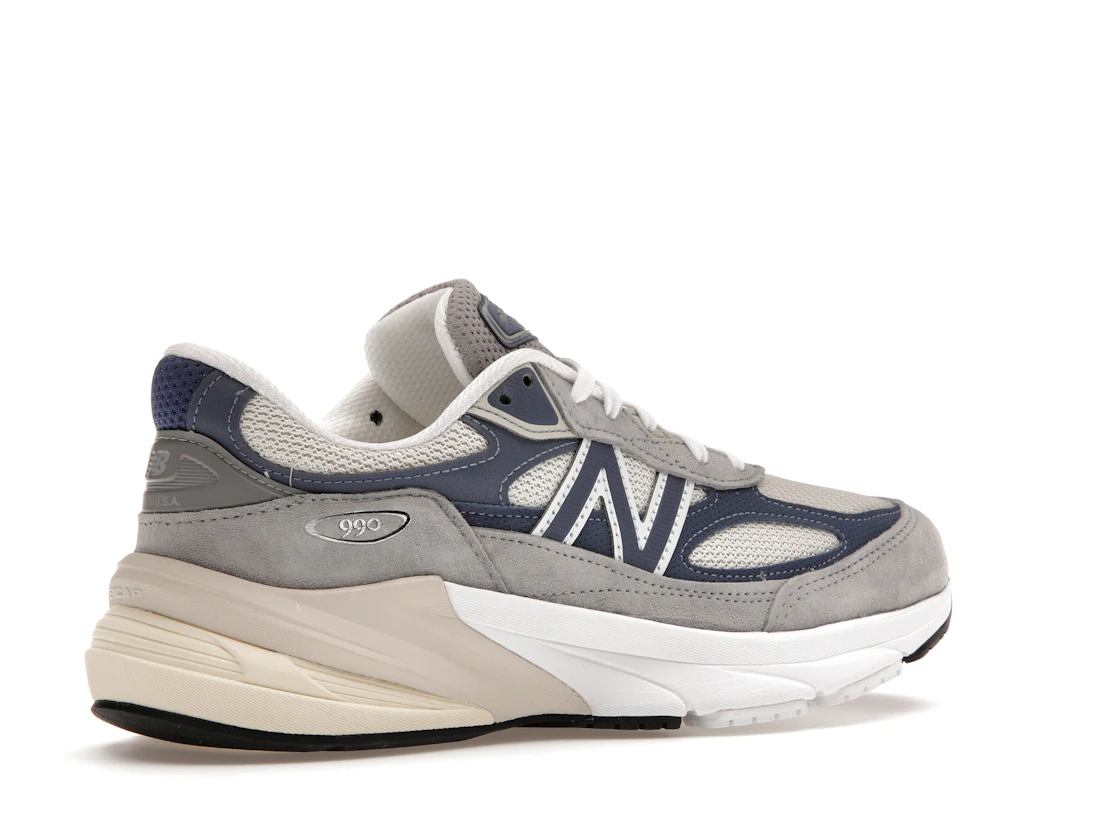 Vue 34 de New Balance 990v6 MiUSA Grey Day (2023)