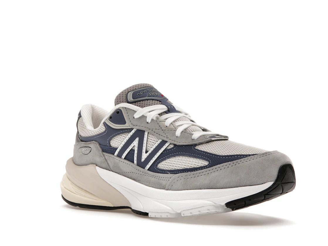 Vue 5 de New Balance 990v6 MiUSA Grey Day (2023)