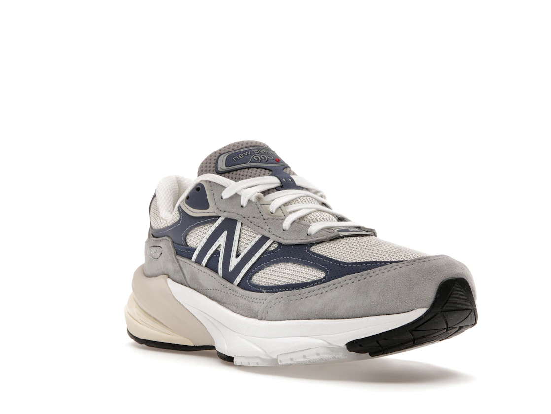 Vue 6 de New Balance 990v6 MiUSA Grey Day (2023)
