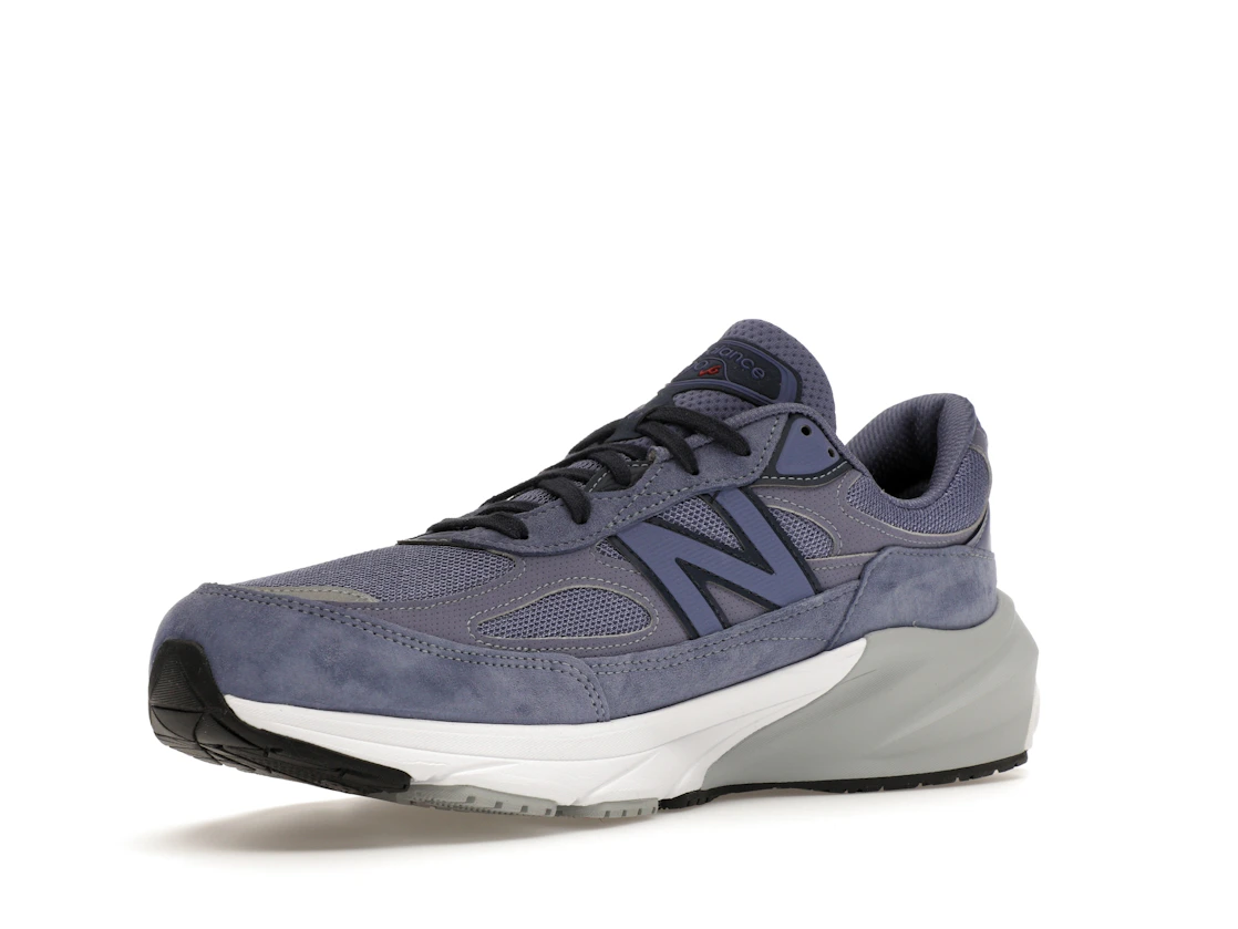 Vue 15 de New Balance 990v6 MiUSA Purple