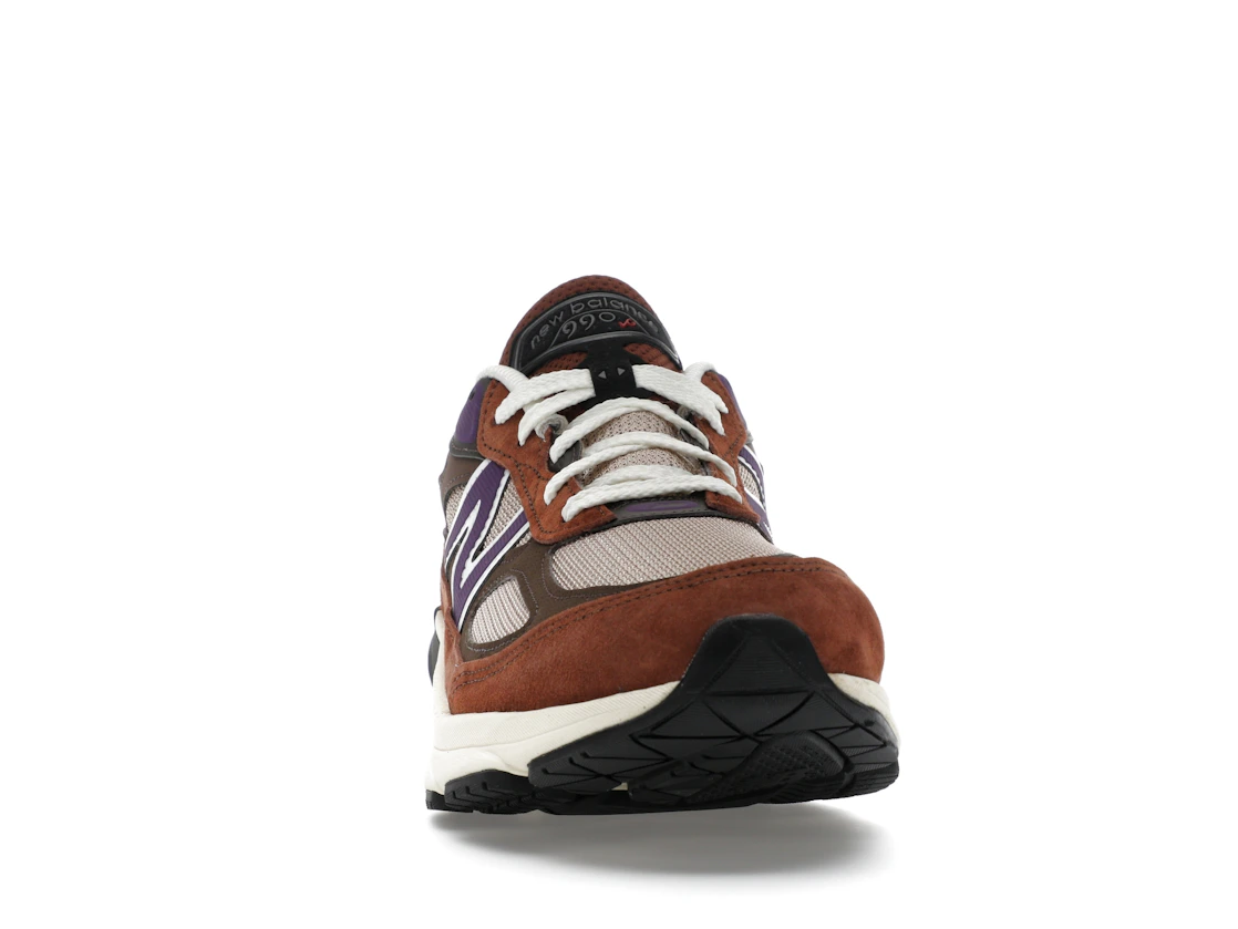 Vue 9 de New Balance 990v6 MiUSA Rich Oak