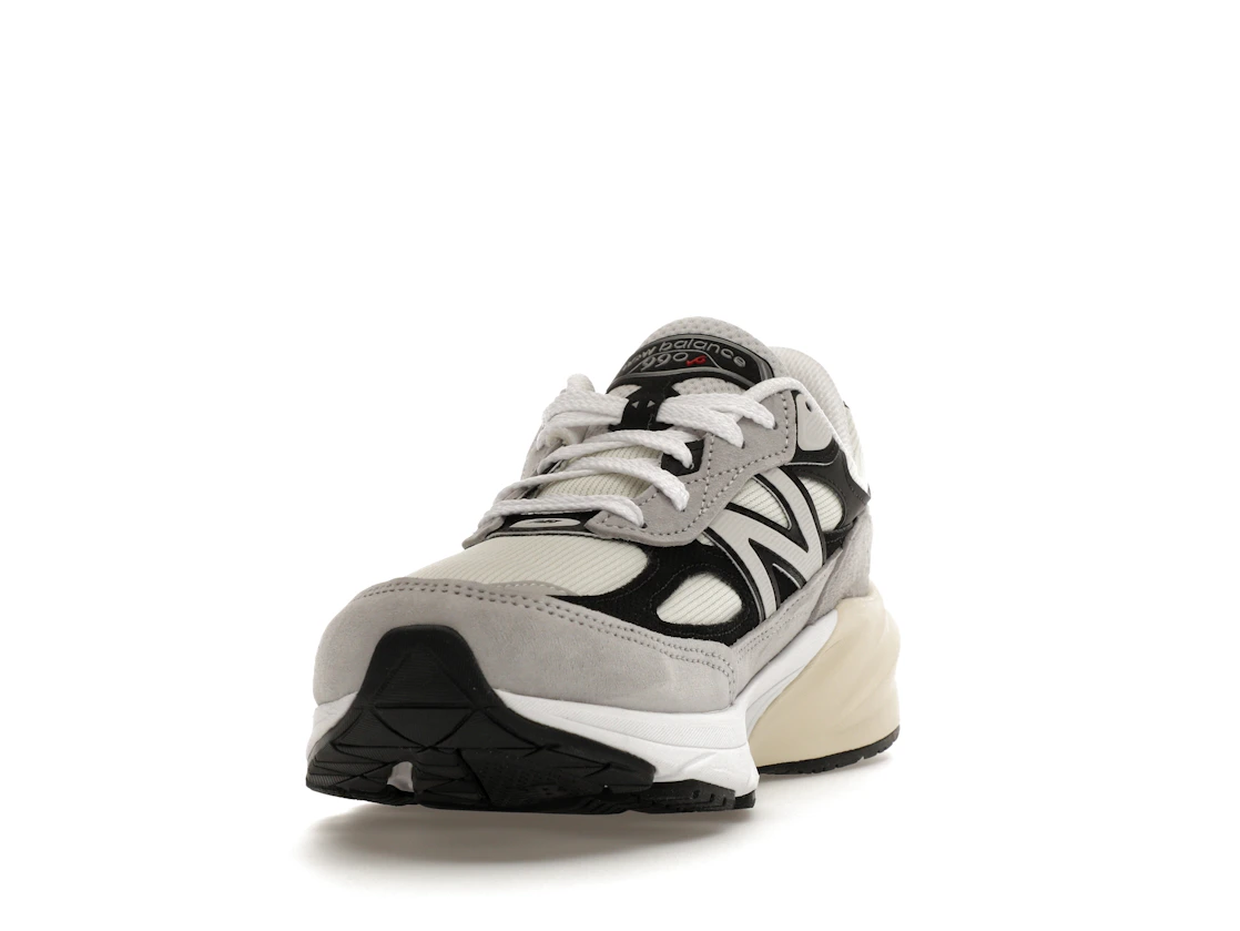 Vue 12 de New Balance 990v6 MiUSA Teddy Santis Grey Black