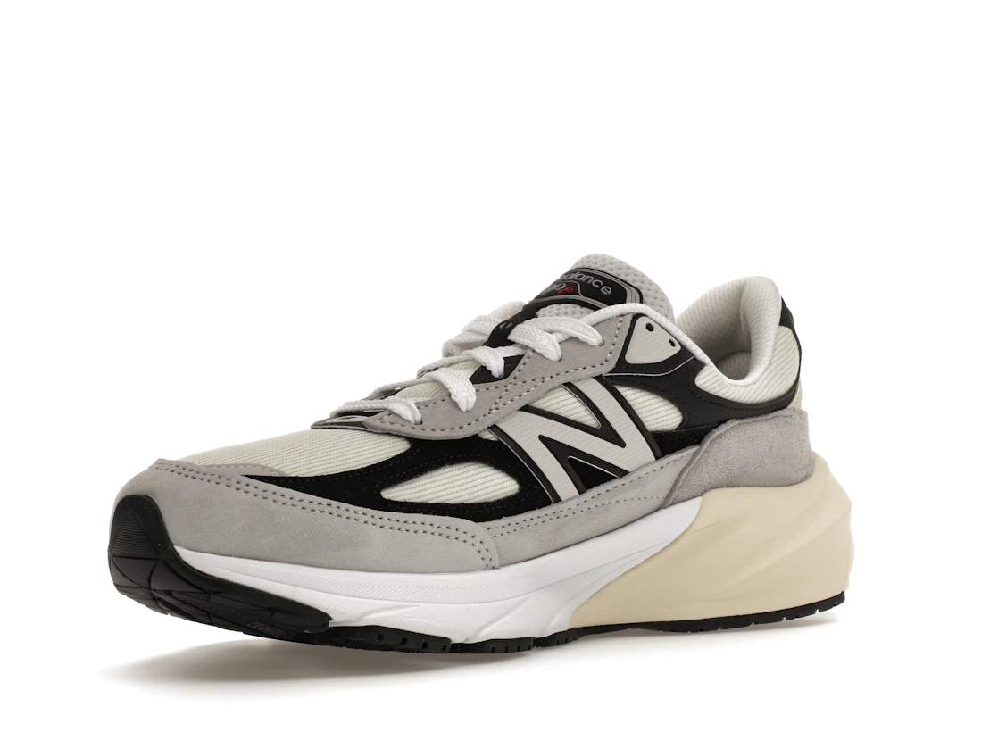 Vue 15 de New Balance 990v6 MiUSA Teddy Santis Grey Black