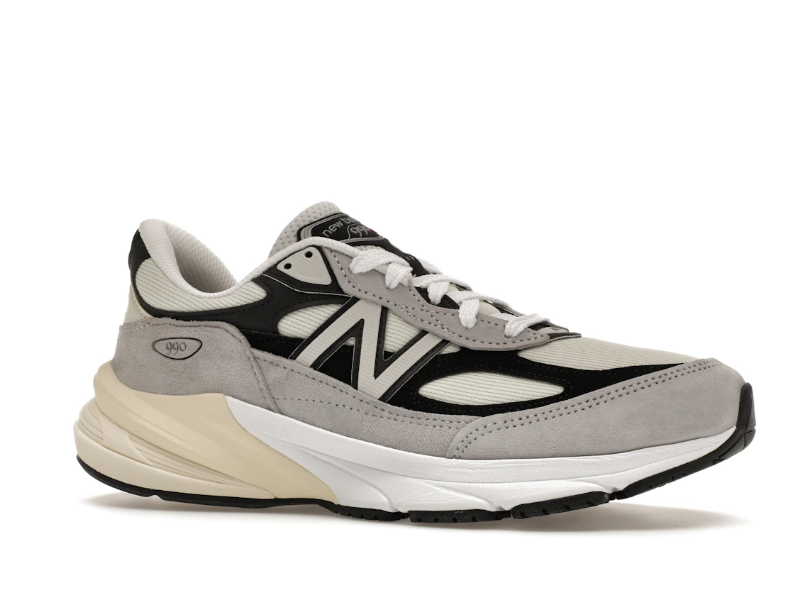 Vue 3 de New Balance 990v6 MiUSA Teddy Santis Grey Black