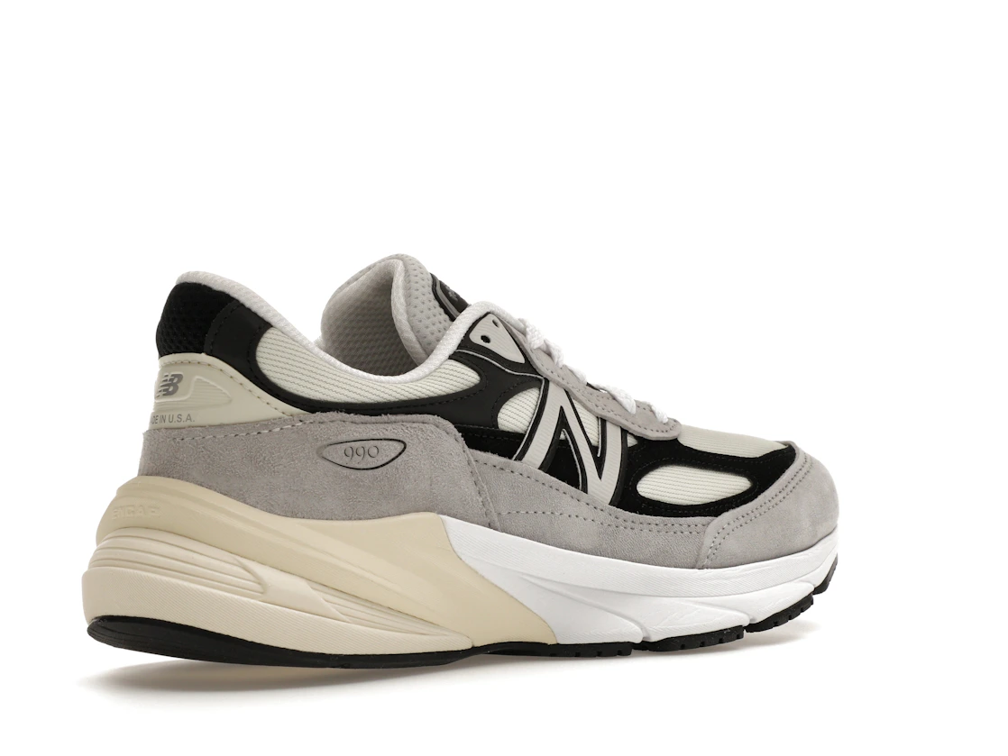 Vue 33 de New Balance 990v6 MiUSA Teddy Santis Grey Black
