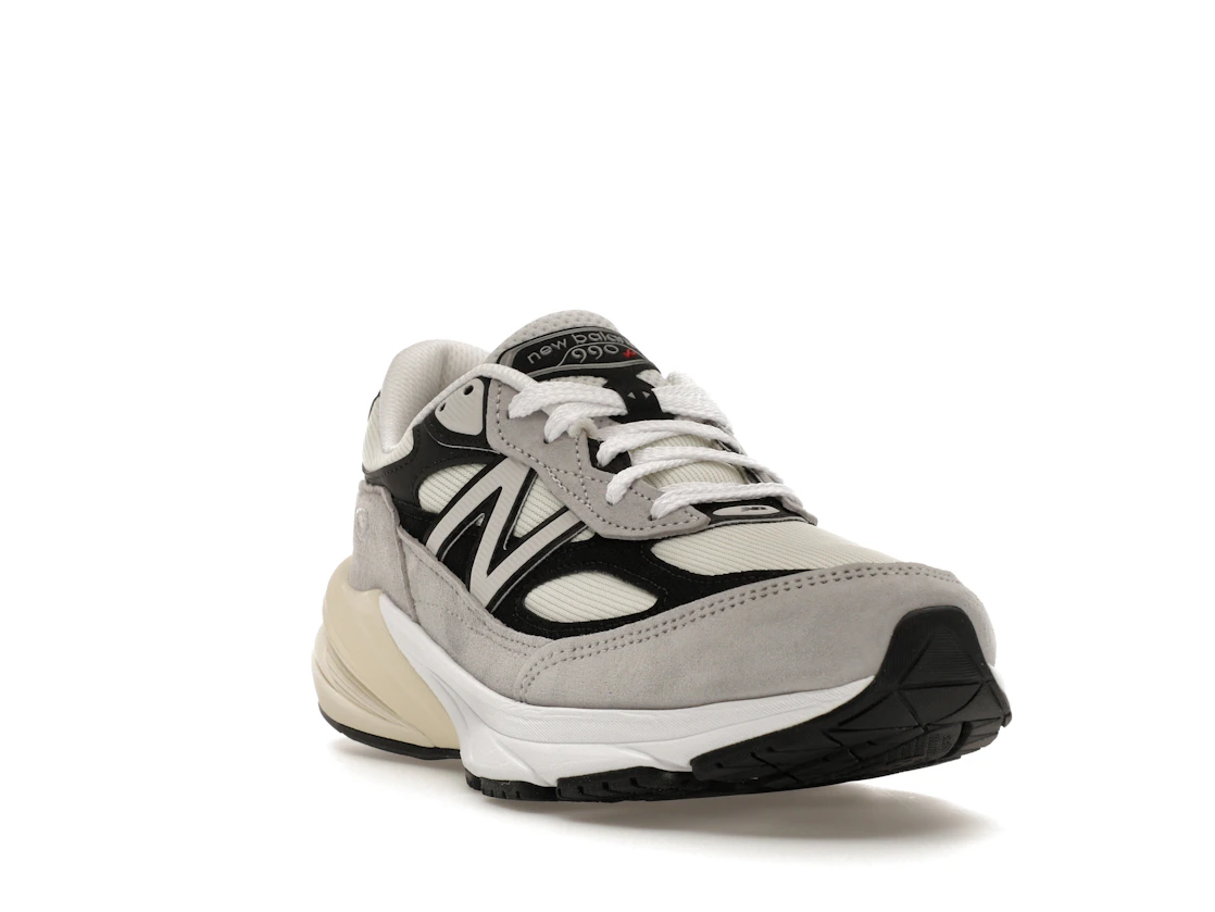 Vue 7 de New Balance 990v6 MiUSA Teddy Santis Grey Black