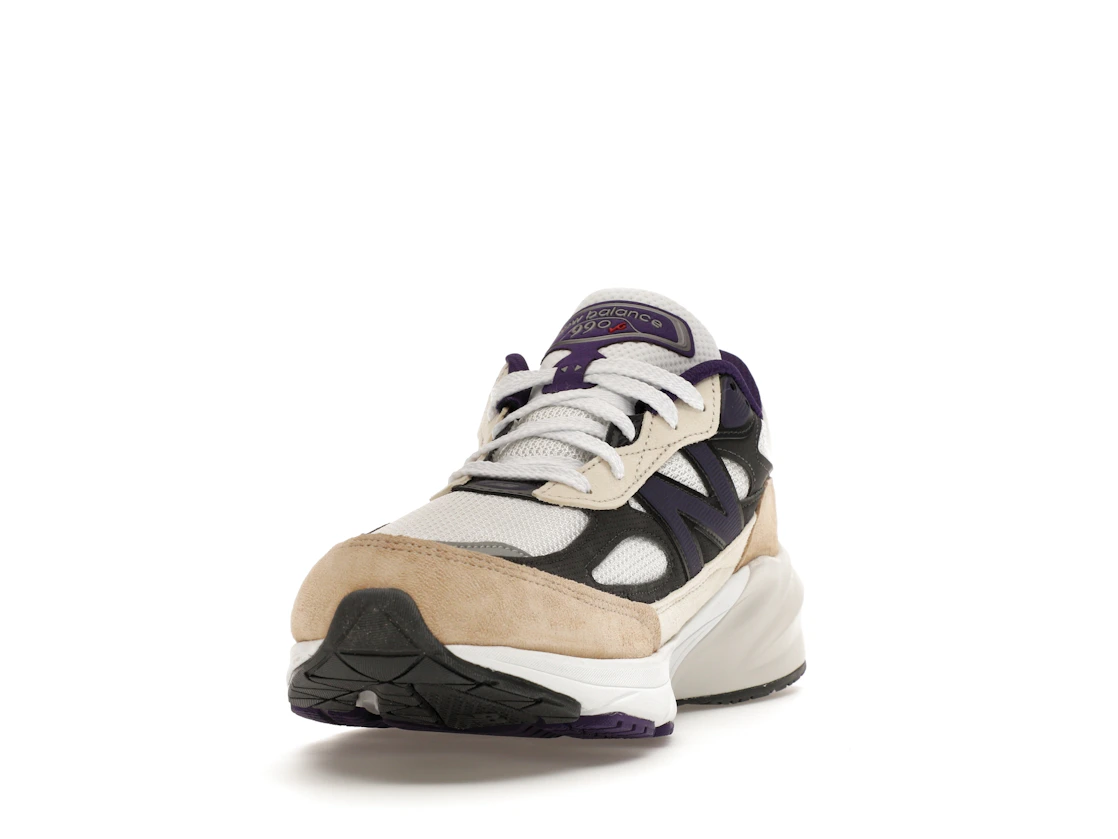 Vue 12 de New Balance 990v6 MiUSA Teddy Santis White Black Plum