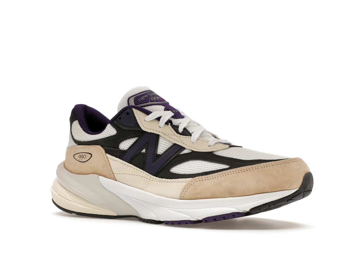 Vue 4 de New Balance 990v6 MiUSA Teddy Santis White Black Plum