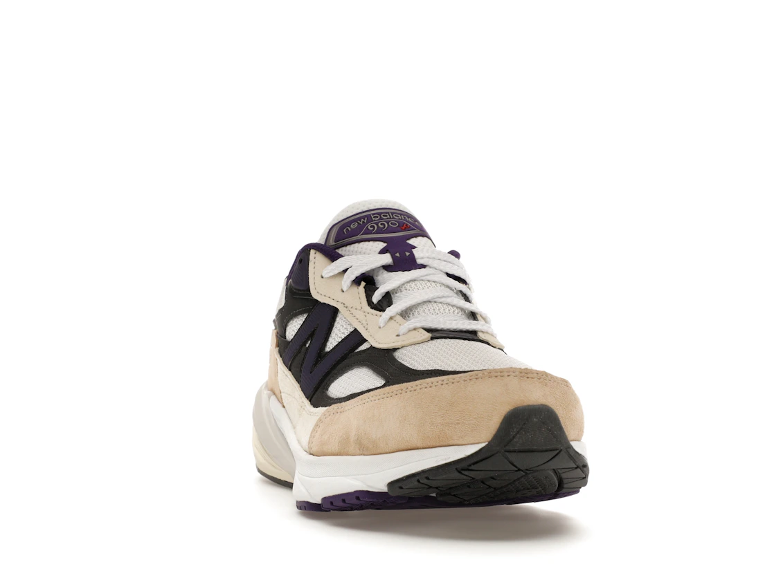 Vue 8 de New Balance 990v6 MiUSA Teddy Santis White Black Plum