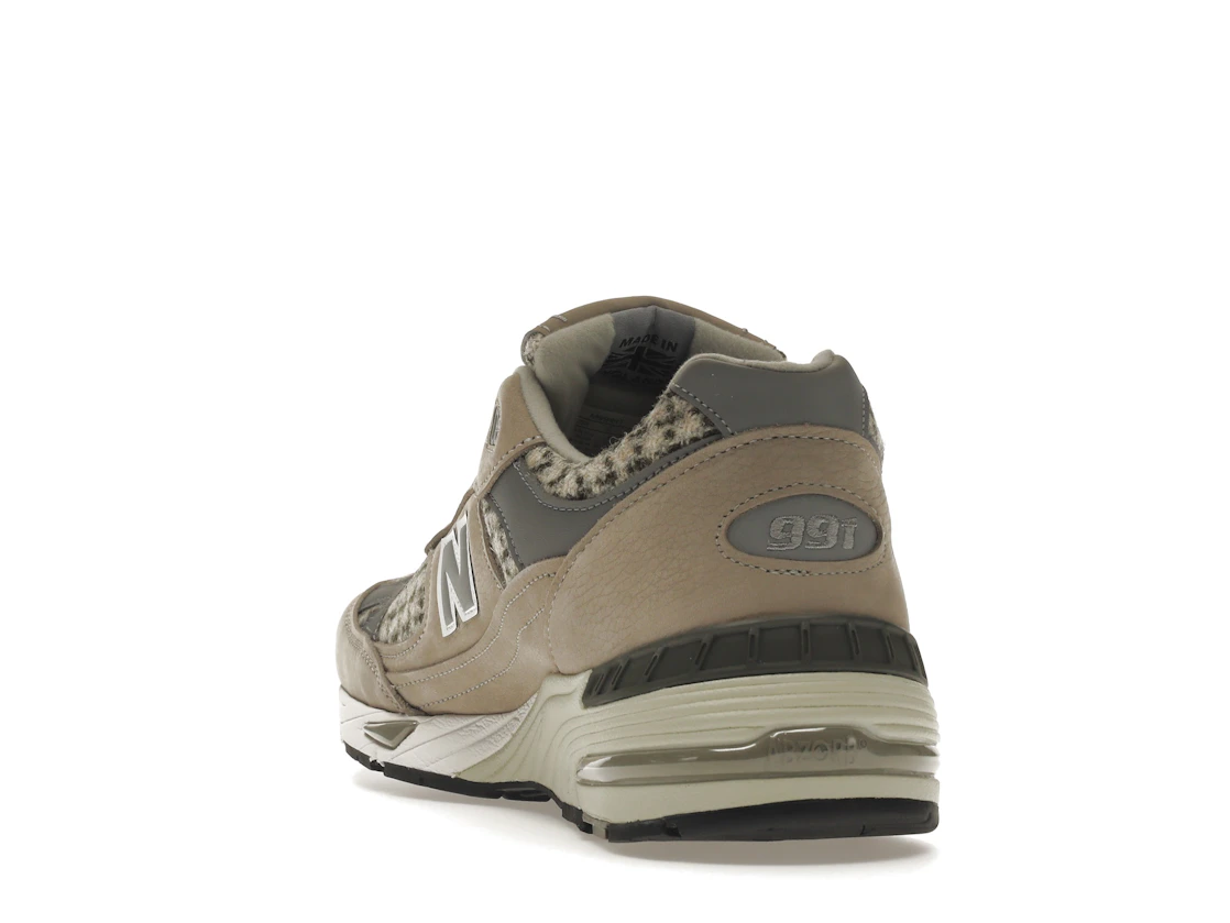Vue 26 de New Balance 991 MiUK Harris Tweed