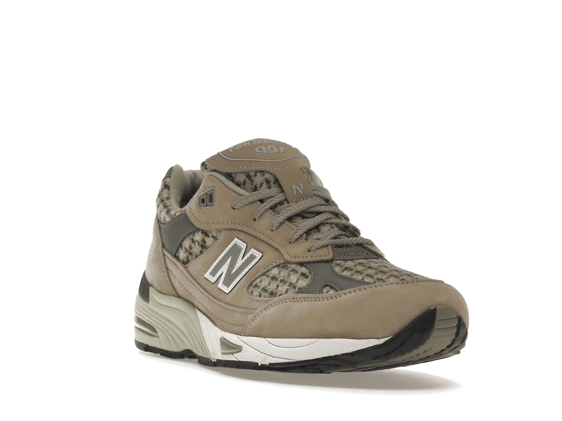Vue 7 de New Balance 991 MiUK Harris Tweed