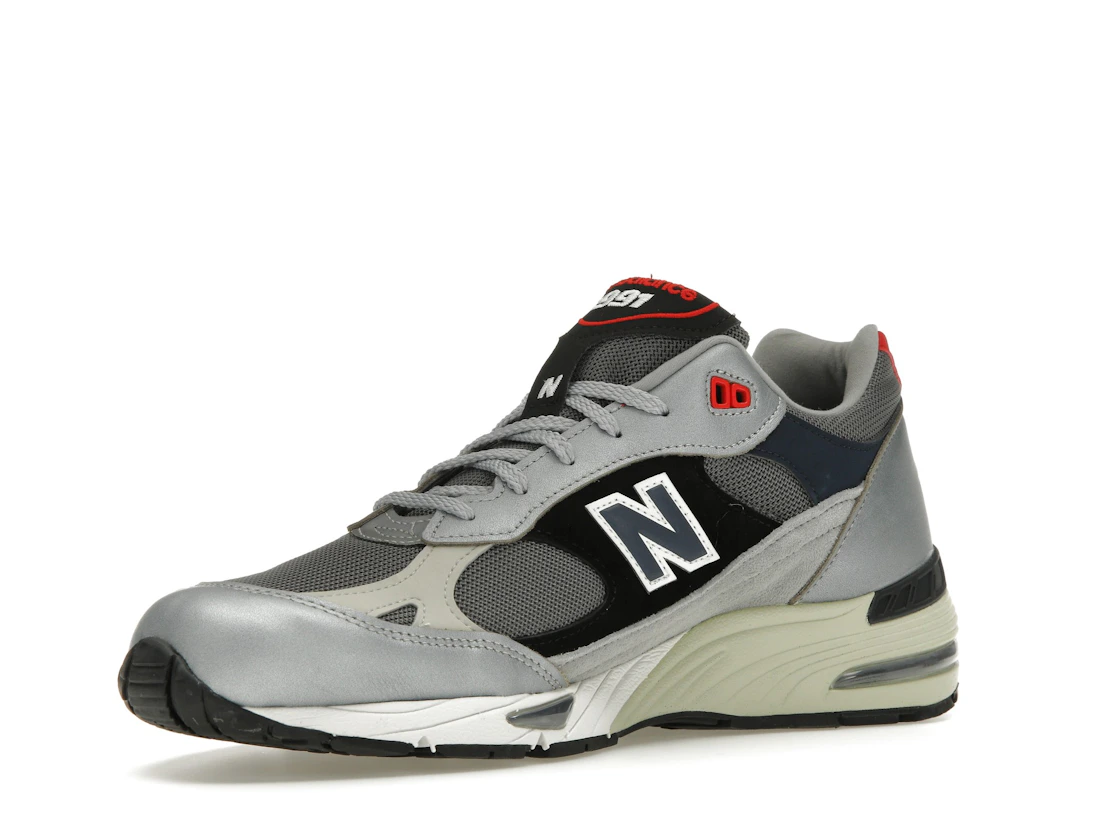 Vue 15 de New Balance 991 MiUK Silver