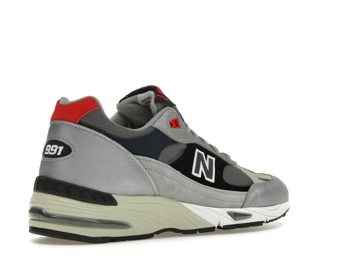 Vue 33 de New Balance 991 MiUK Silver