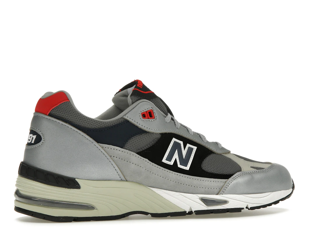 Vue 35 de New Balance 991 MiUK Silver