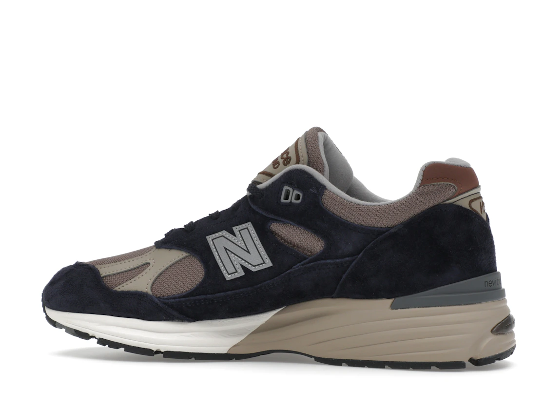 Vue 21 de New Balance 991v2 MiUK After Midnight Sepia Tint