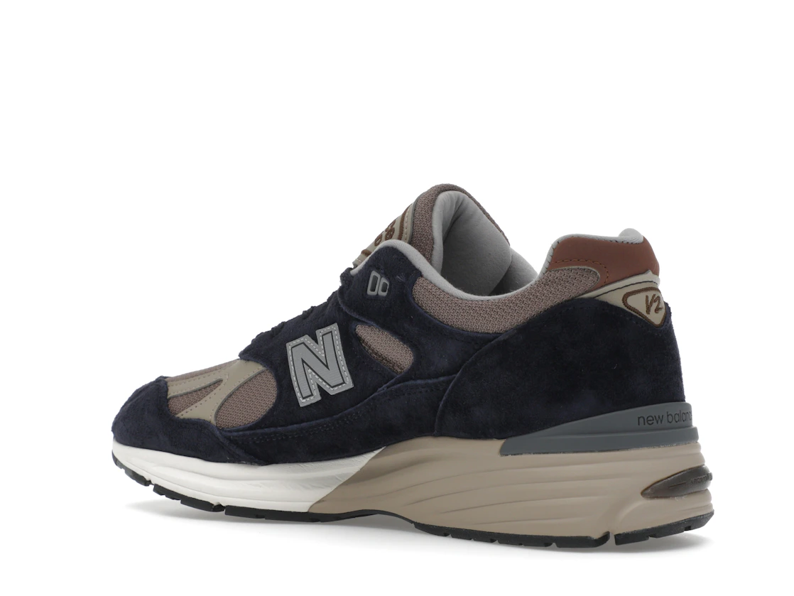 Vue 23 de New Balance 991v2 MiUK After Midnight Sepia Tint