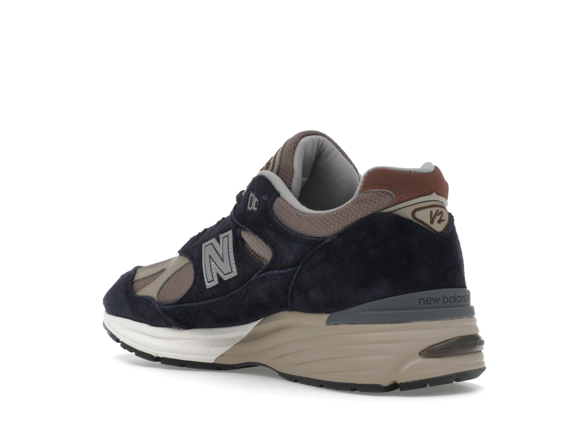 Vue 24 de New Balance 991v2 MiUK After Midnight Sepia Tint