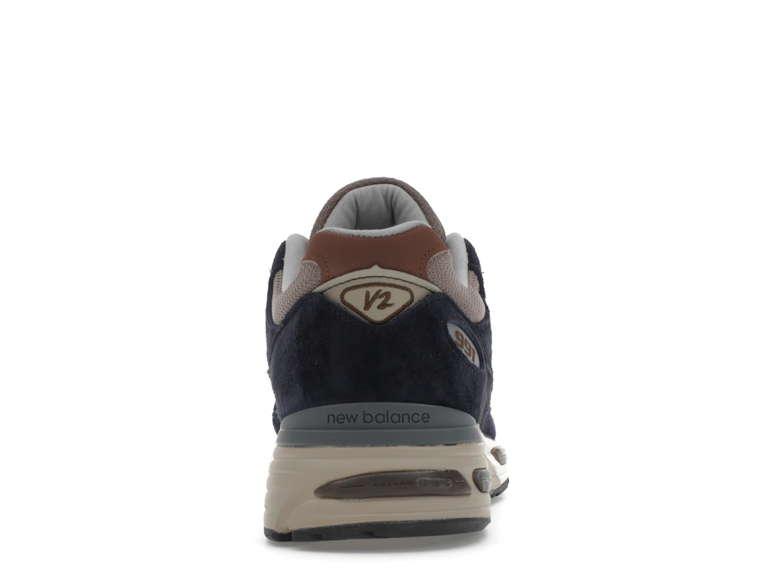 Vue 28 de New Balance 991v2 MiUK After Midnight Sepia Tint