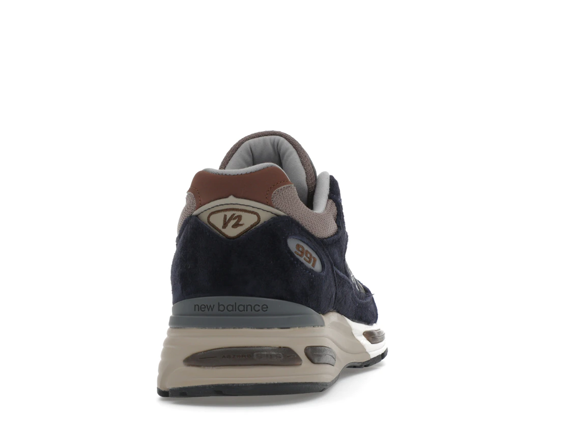 Vue 29 de New Balance 991v2 MiUK After Midnight Sepia Tint