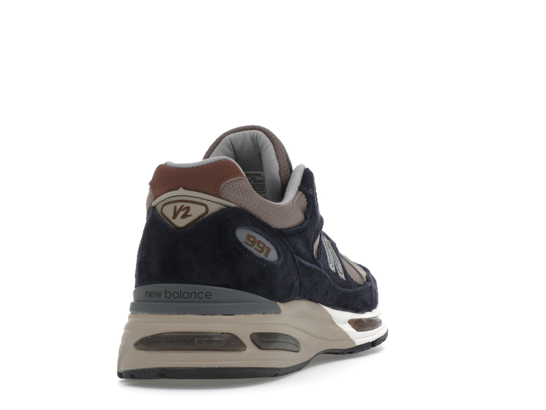 Vue 30 de New Balance 991v2 MiUK After Midnight Sepia Tint