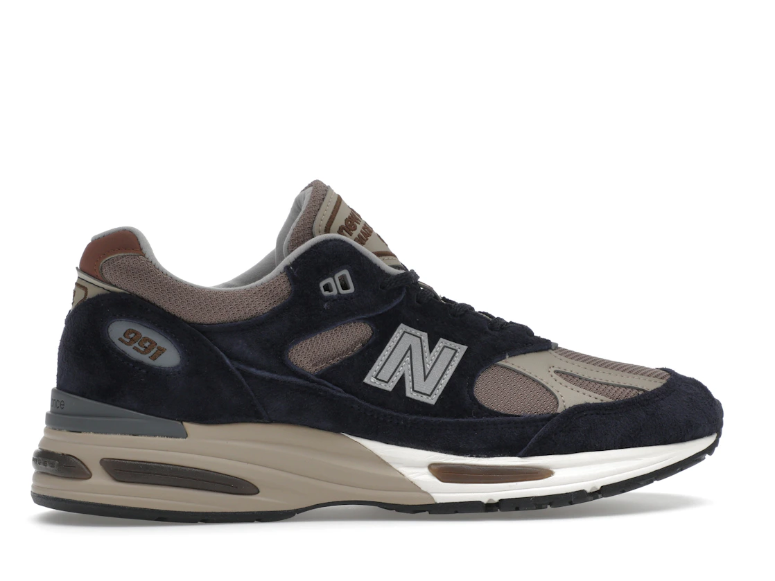 Vue 36 de New Balance 991v2 MiUK After Midnight Sepia Tint