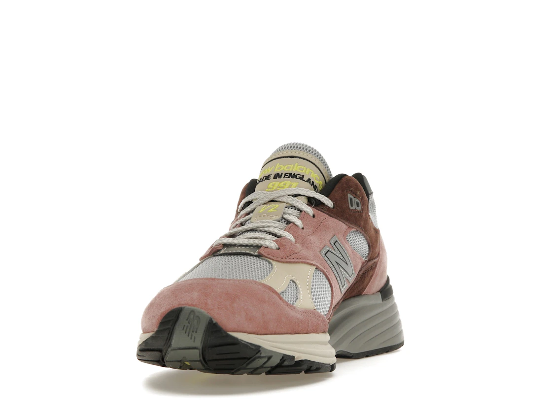 Vue 12 de New Balance 991v2 MiUK Rosewood