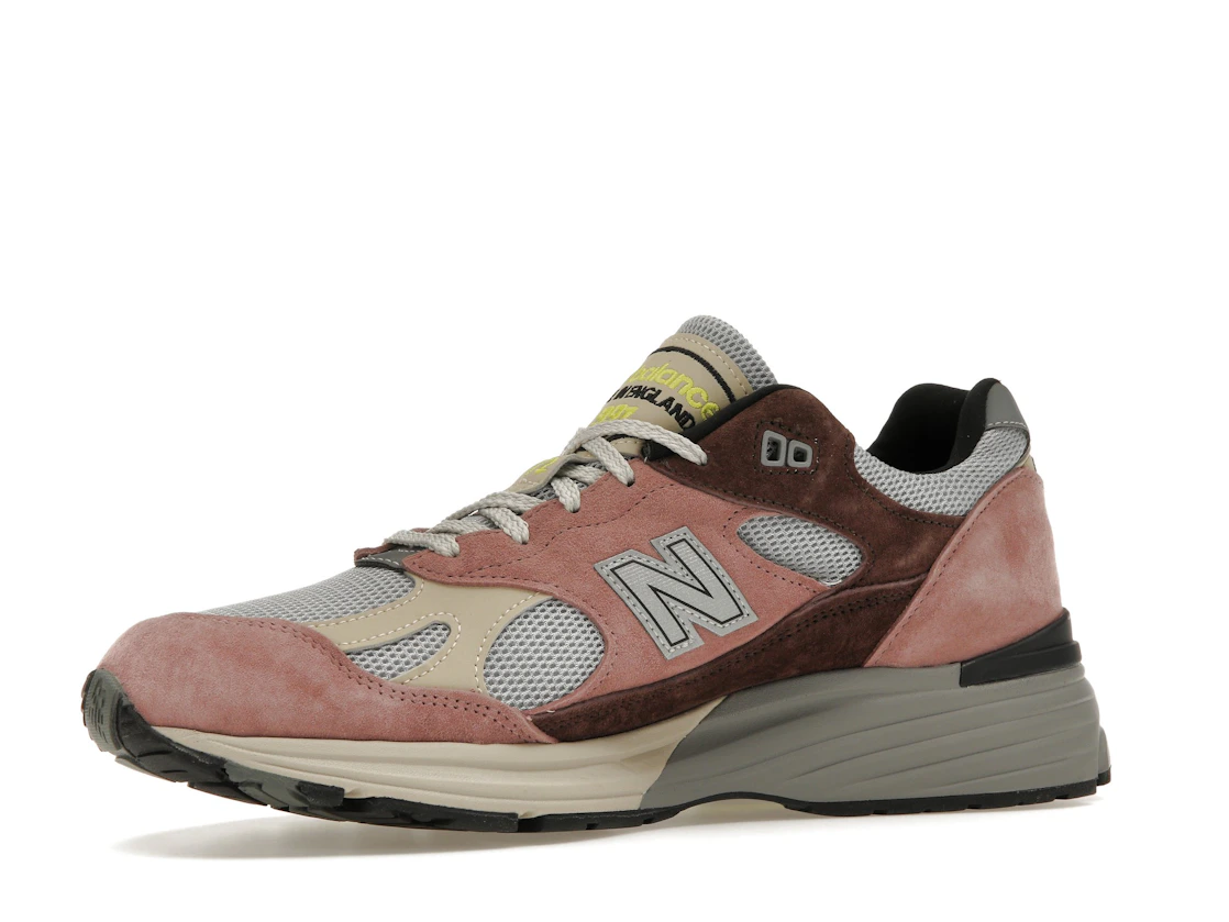 Vue 16 de New Balance 991v2 MiUK Rosewood