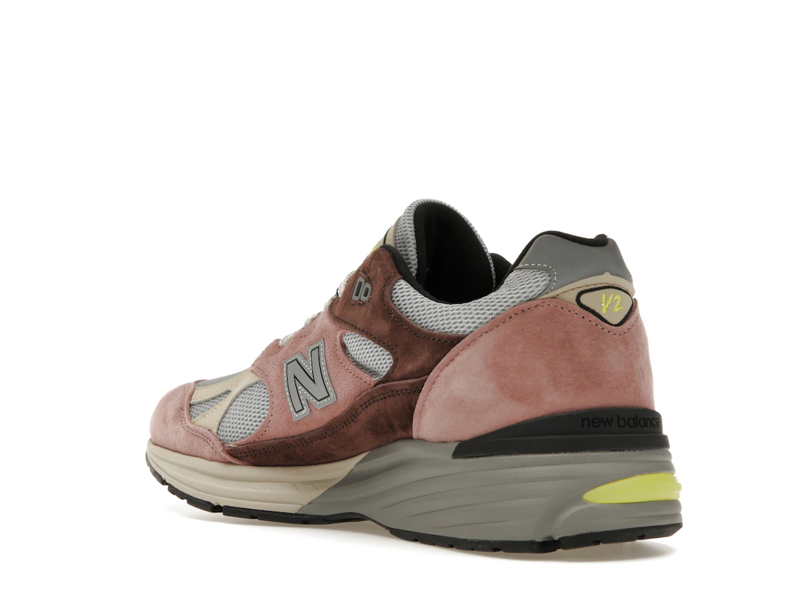 Vue 24 de New Balance 991v2 MiUK Rosewood