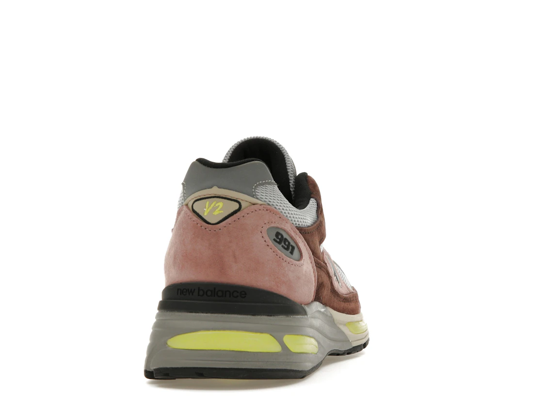 Vue 29 de New Balance 991v2 MiUK Rosewood