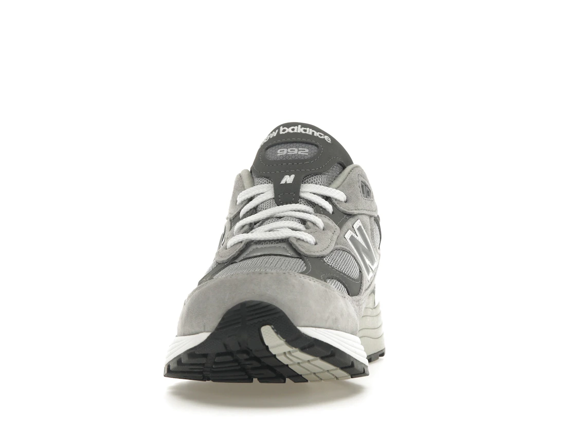Vue 11 de New Balance 992 Grey
