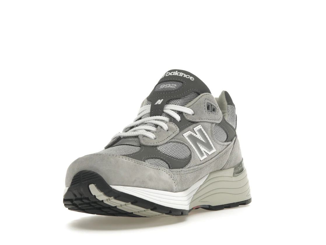 Vue 13 de New Balance 992 Grey