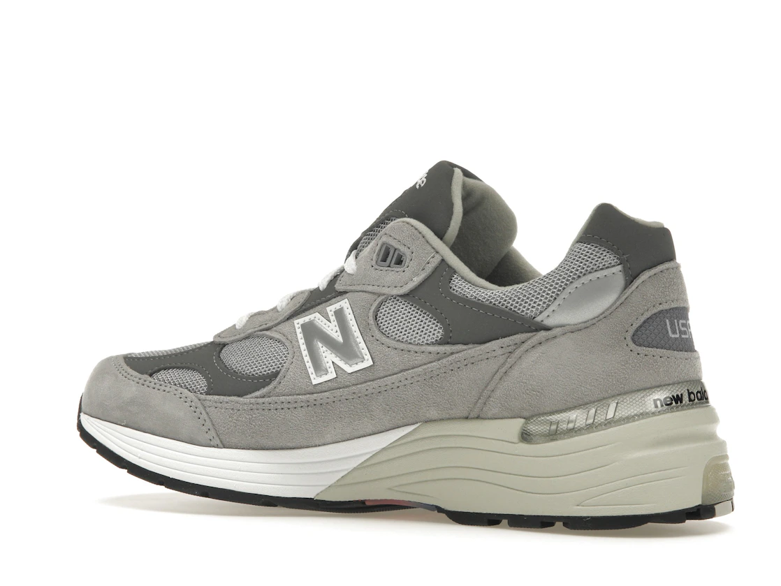 Vue 22 de New Balance 992 Grey