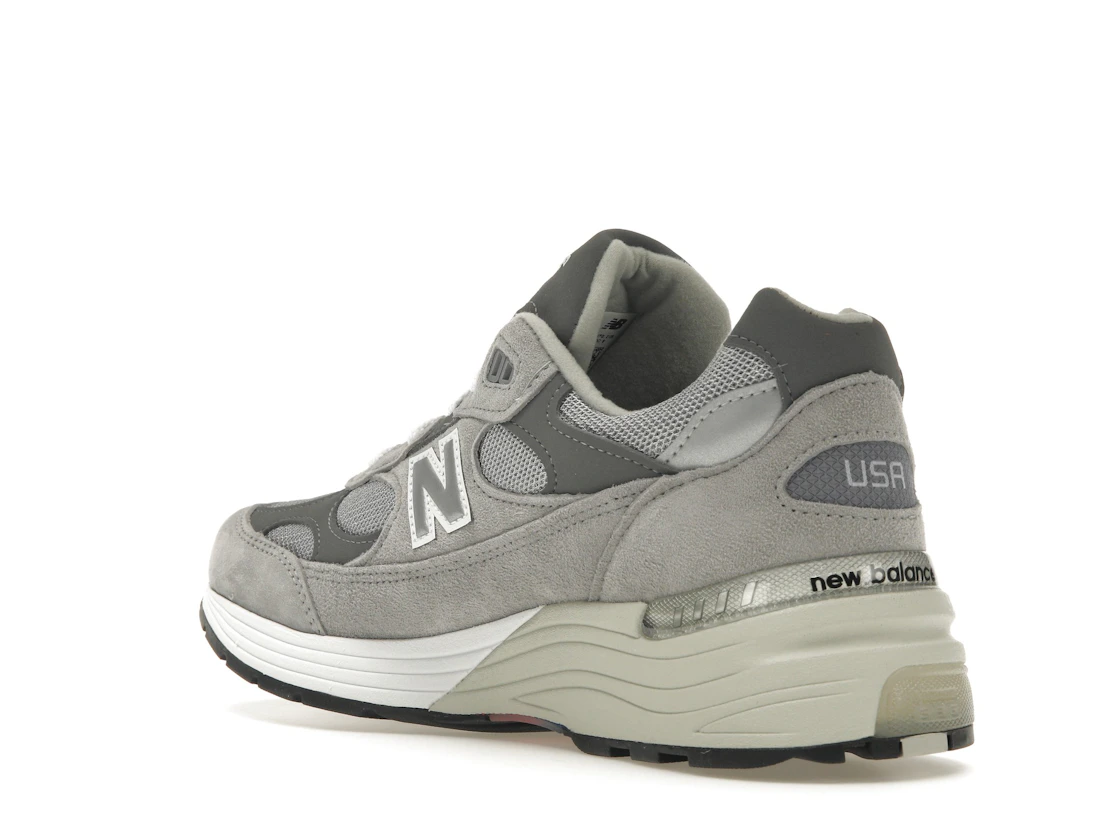 Vue 24 de New Balance 992 Grey