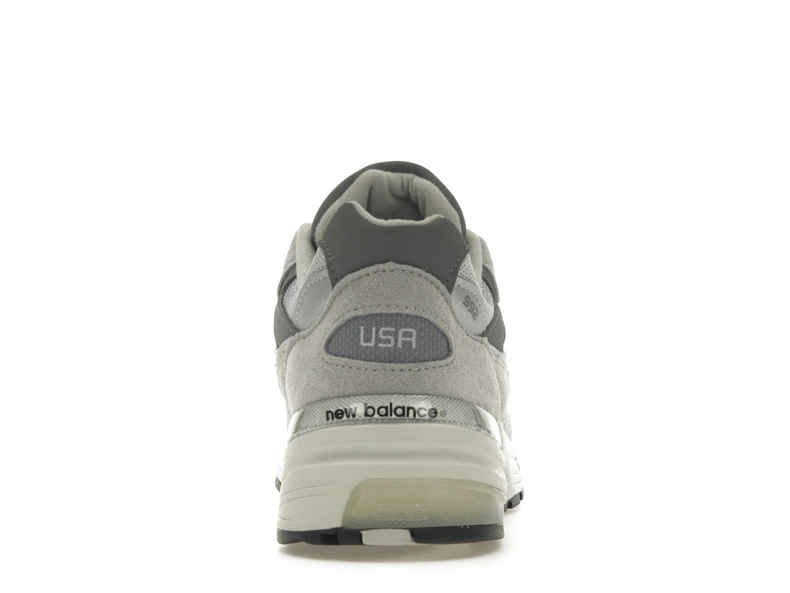 Vue 28 de New Balance 992 Grey