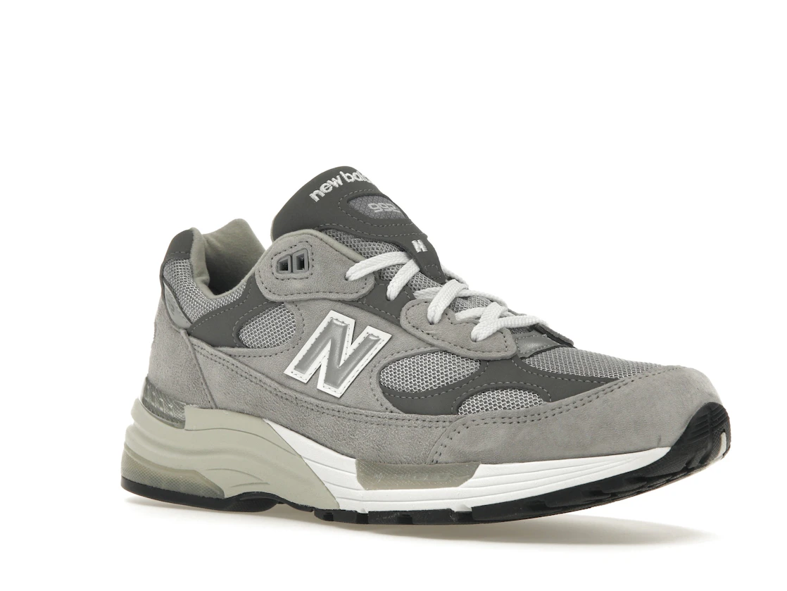 Vue 5 de New Balance 992 Grey