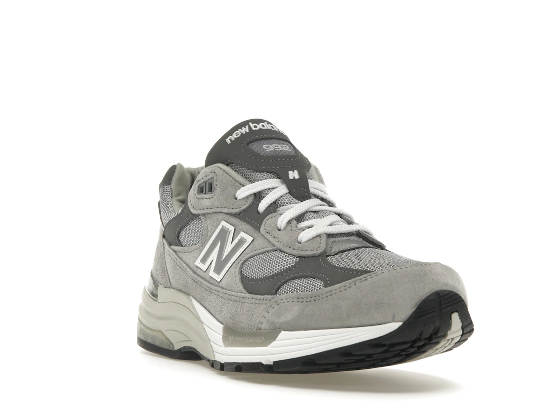 Vue 7 de New Balance 992 Grey