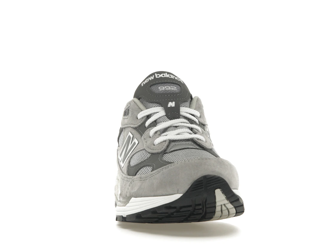 Vue 9 de New Balance 992 Grey