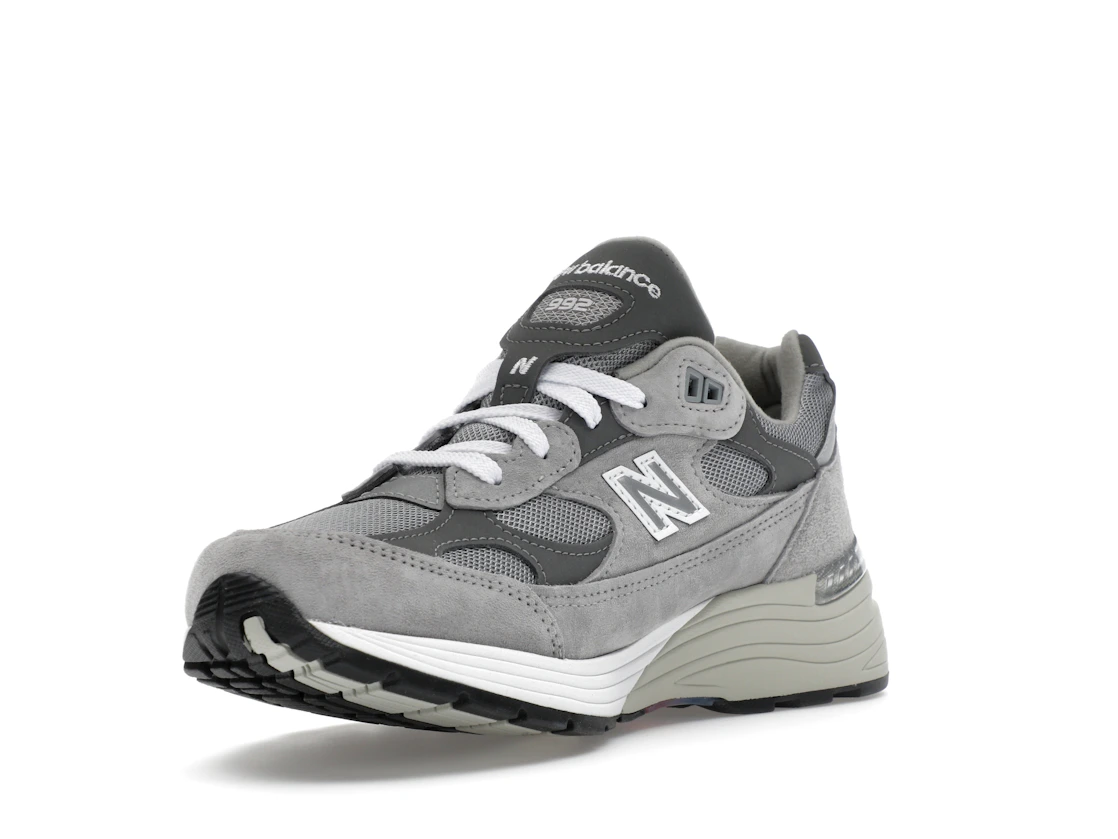Vue 14 de New Balance 992 MiUSA Grey Silver Metallic