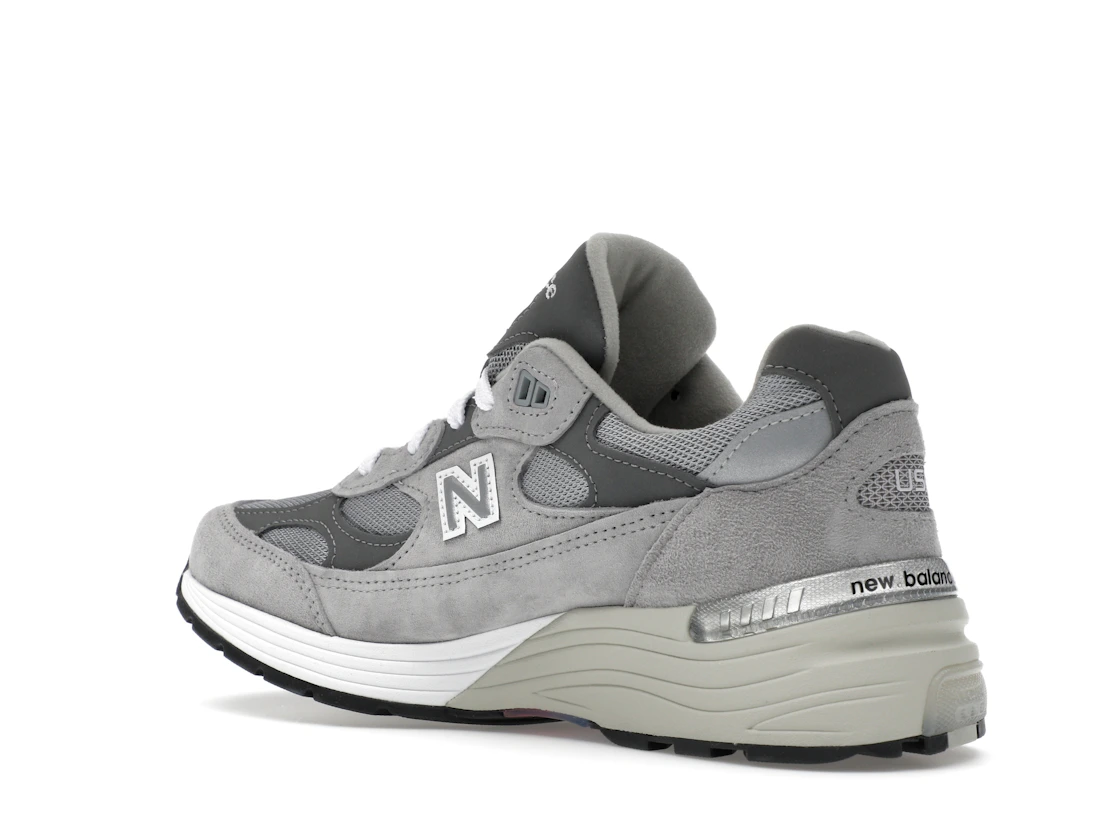 Vue 23 de New Balance 992 MiUSA Grey Silver Metallic