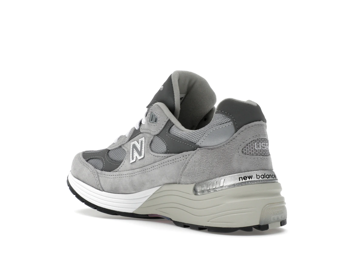 Vue 24 de New Balance 992 MiUSA Grey Silver Metallic