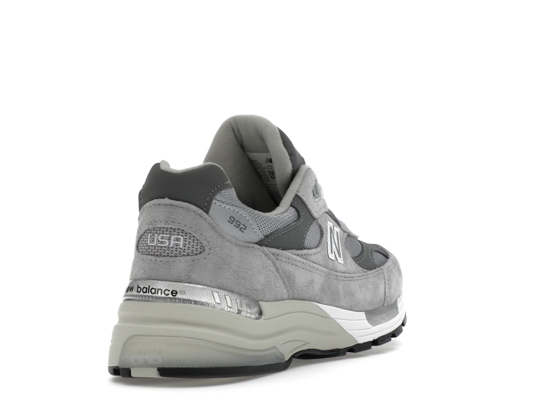 Vue 31 de New Balance 992 MiUSA Grey Silver Metallic