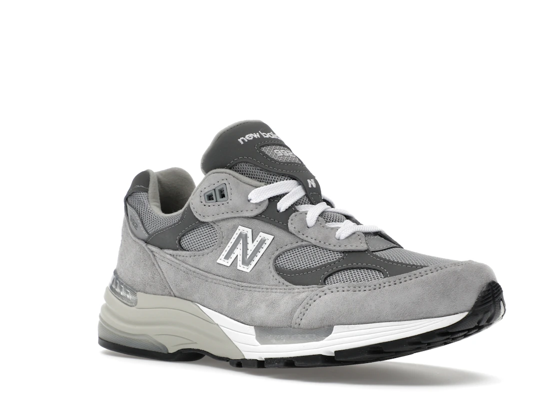 Vue 5 de New Balance 992 MiUSA Grey Silver Metallic
