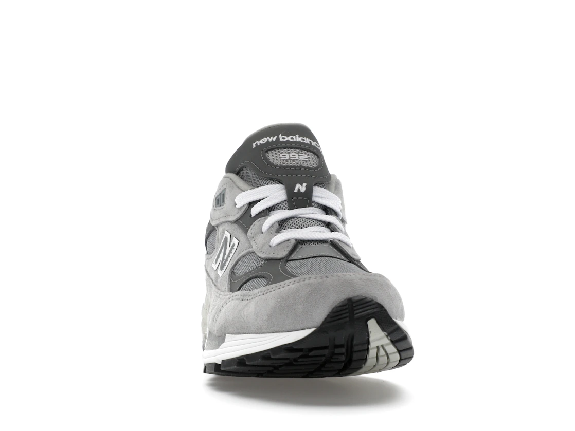 Vue 9 de New Balance 992 MiUSA Grey Silver Metallic