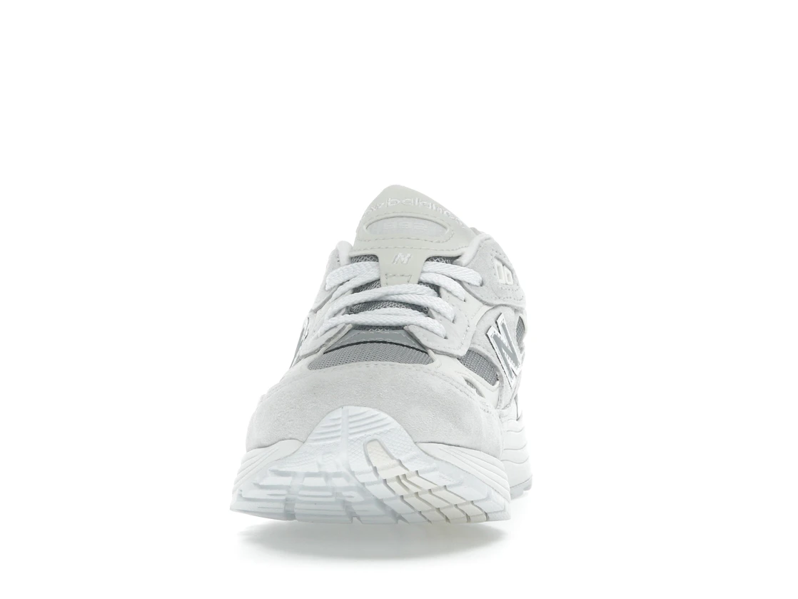 Vue 11 de New Balance 992 MiUSA White Reflection
