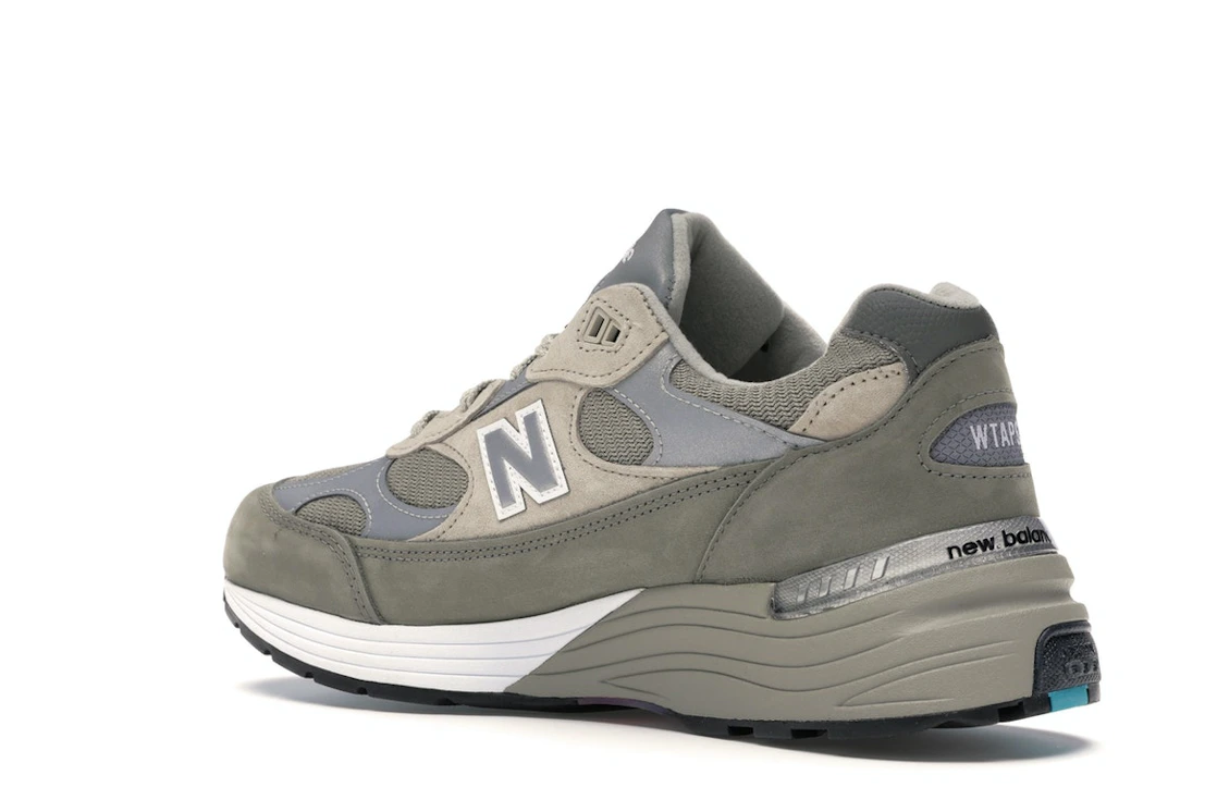 Vue 23 de New Balance 992 WTAPS