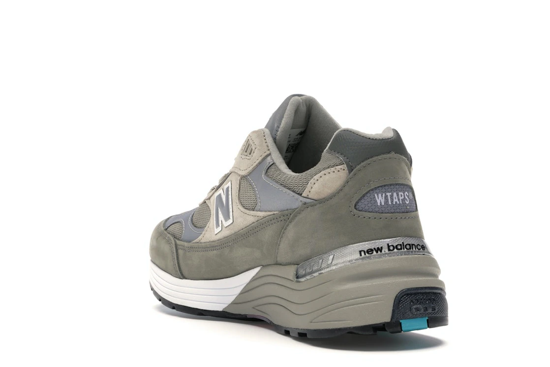 Vue 25 de New Balance 992 WTAPS