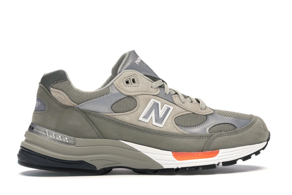Vue 36 de New Balance 992 WTAPS