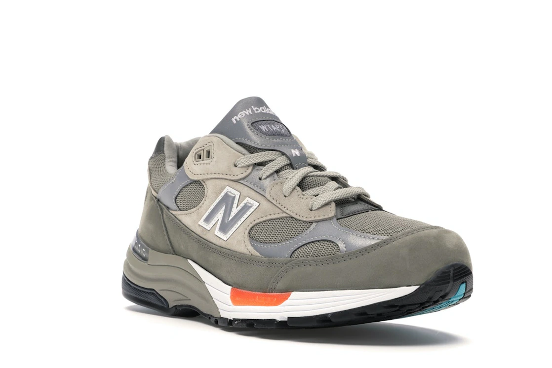 Vue 6 de New Balance 992 WTAPS