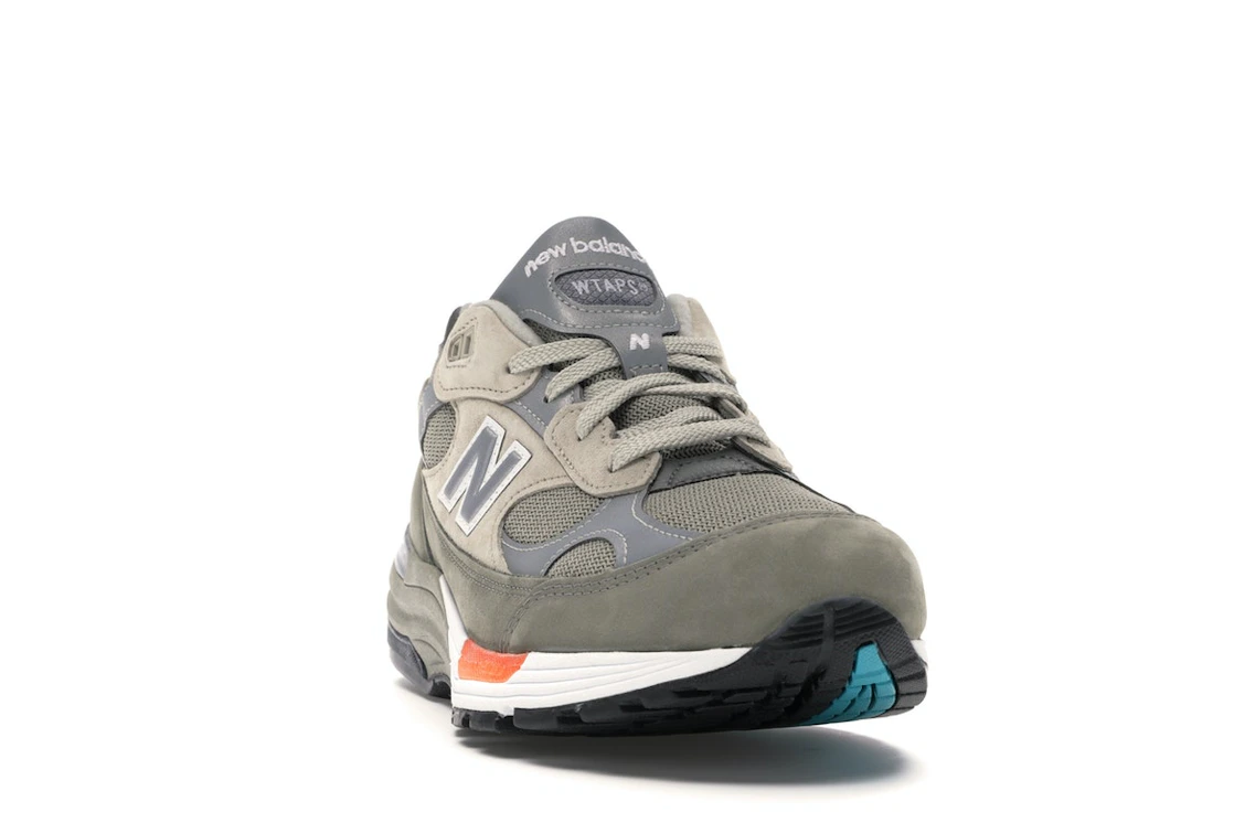 Vue 8 de New Balance 992 WTAPS