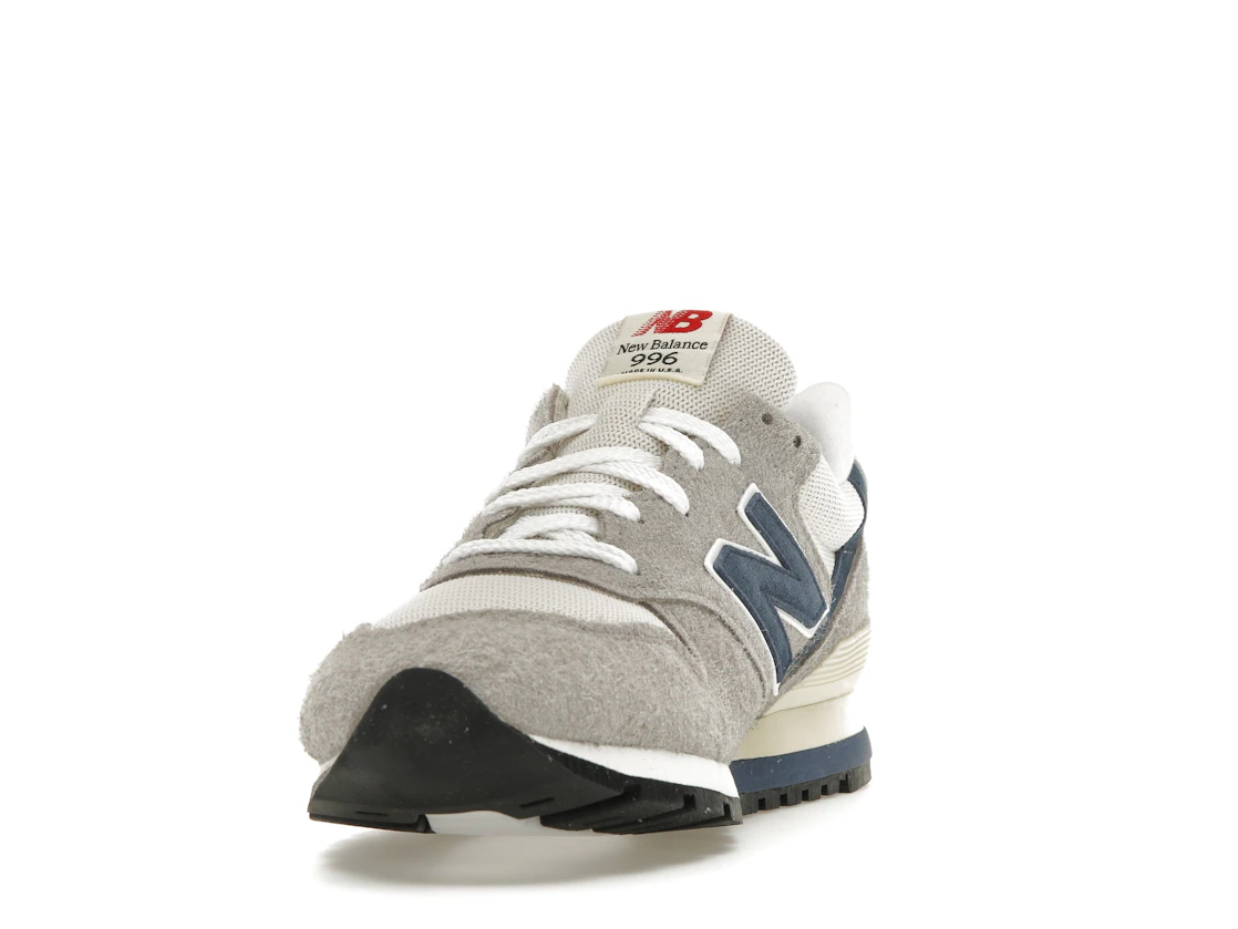 Vue 12 de New Balance 996 MiUSA Grey Day (2023)